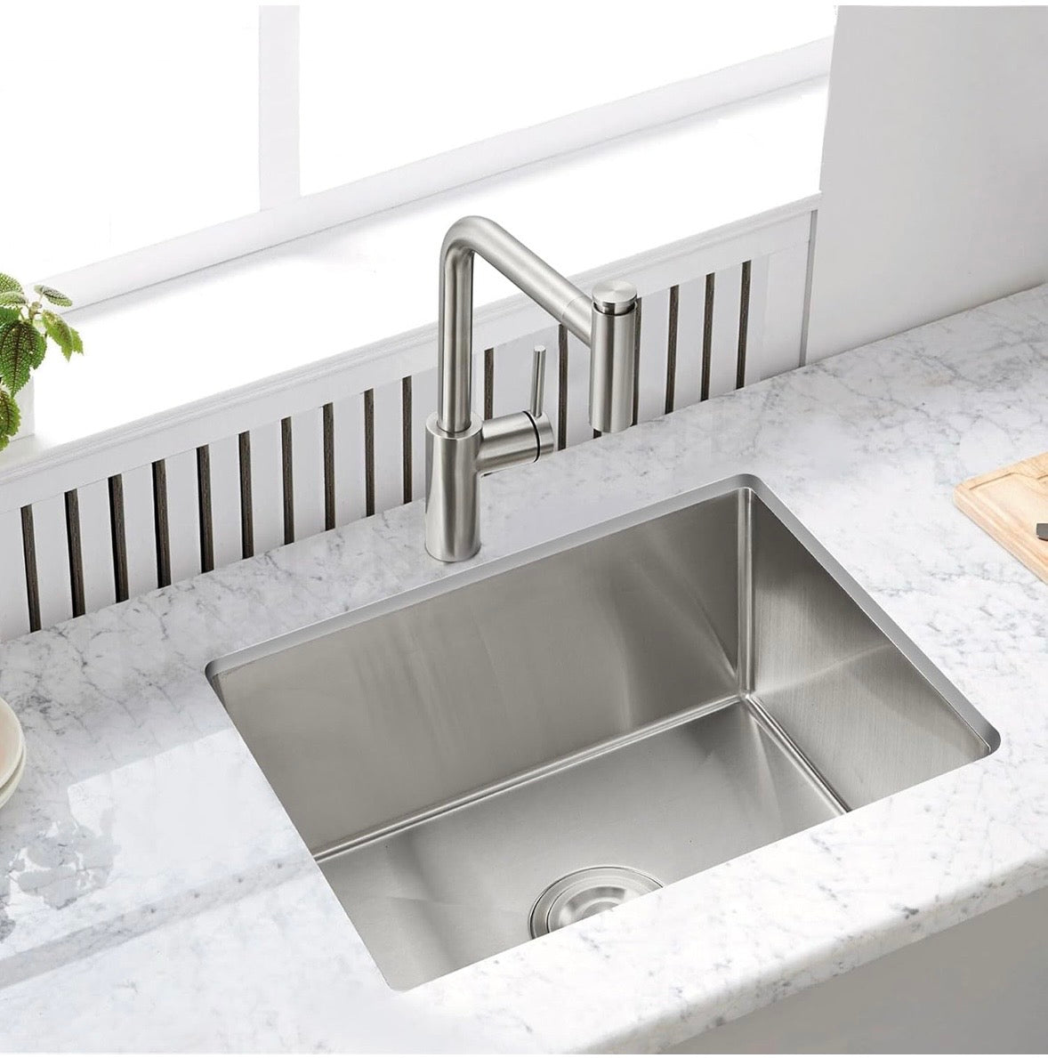 23” Undermount Stainless Steel Kitchen Sink