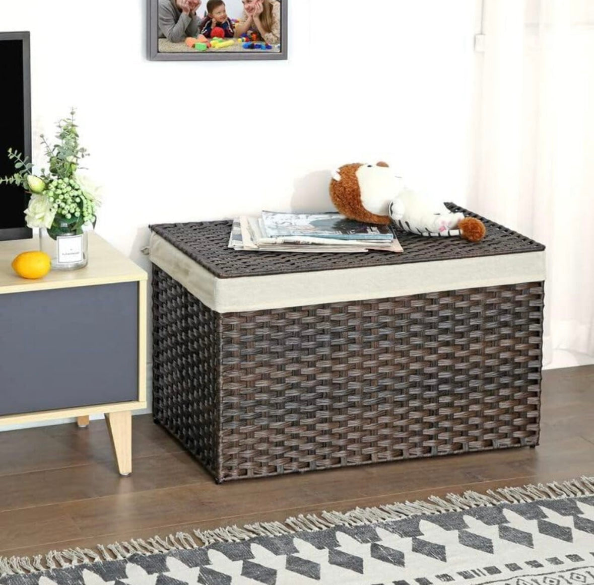 SONGMICS 160L Large Woven Laundry Basket with Lid – Foldable Rattan Storage Hamper (Brown)