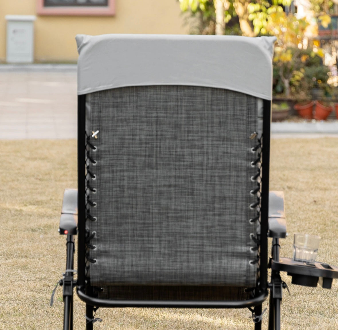 Outsunny Zero-Gravity Recliner Chair — Foldable Lounge with Cupholder Tray (White Frame + Grey Cushion)