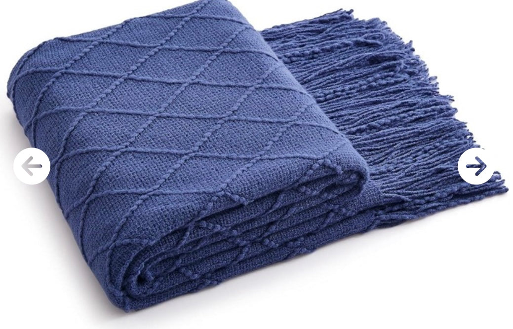 NEW – Counfeisly Grey Acrylic Knit Throw Blanket with Tassels – 50” x 60”