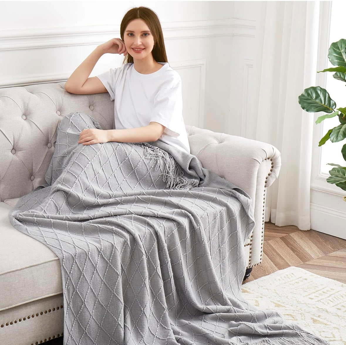 NEW – Counfeisly Grey Acrylic Knit Throw Blanket with Tassels – 50” x 60”