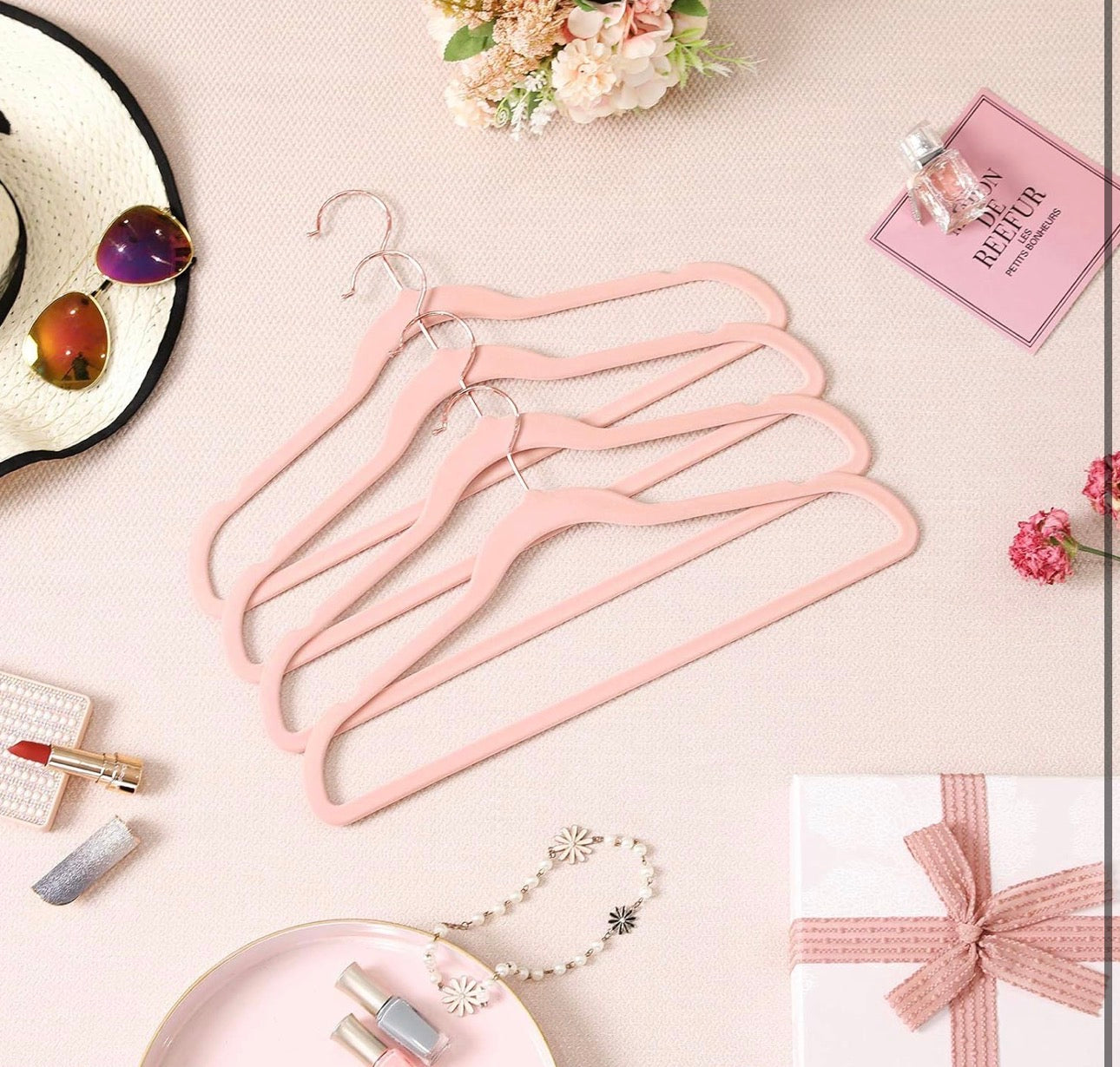 SONGMICS 50-Pack Velvet Non-Slip Hangers