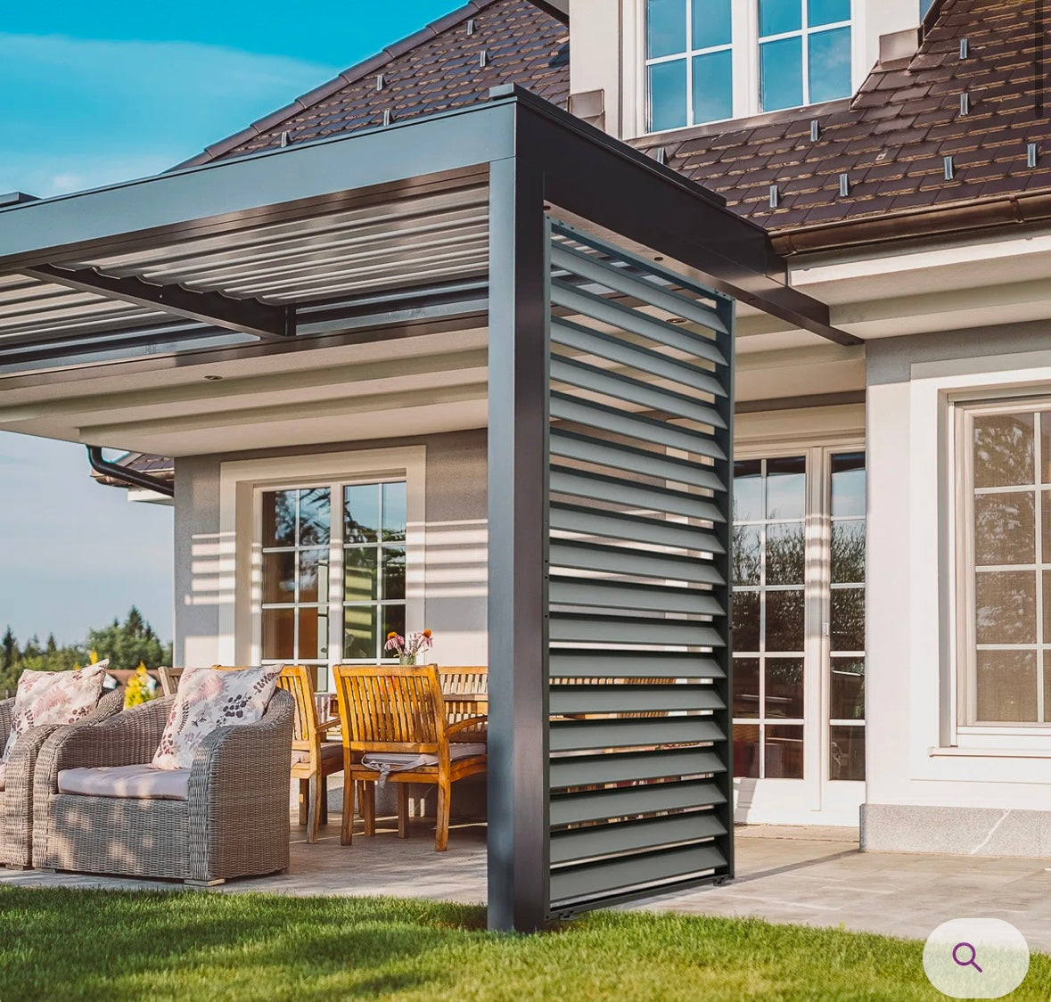 Outdoor Pergola Shade Screen – Rust-Resistant Aluminum Privacy Panel